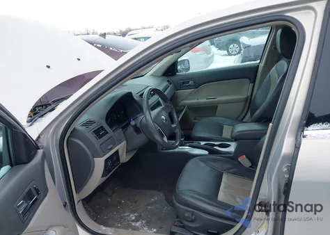 2010 Mercury Milan Premier z USA, uszkodzony, nr VIN 3MEHM0CG4AR612380